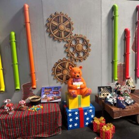 Toy Factory buizen